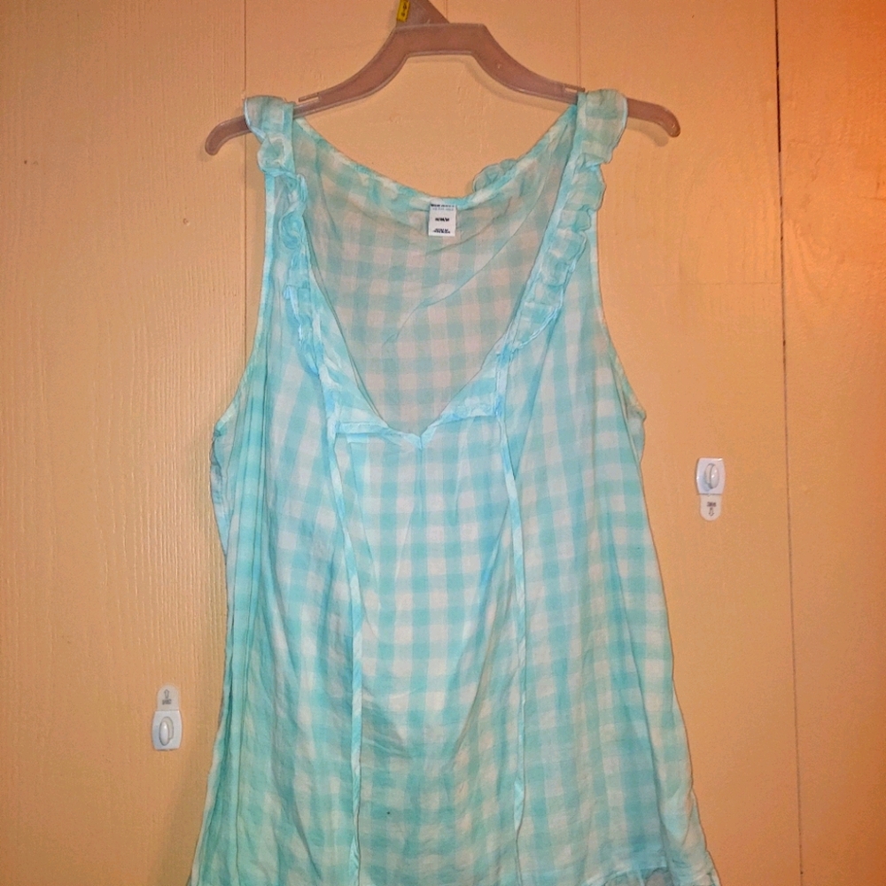 Blue and white plodded tank top